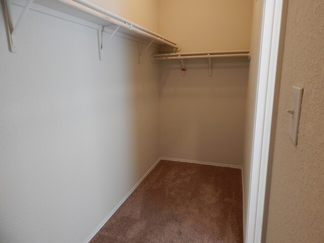 Building Photo - 1310 Stonewall Ridge
