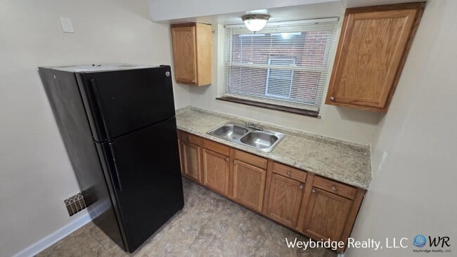 Building Photo - Charming Cape Cod in College Hill