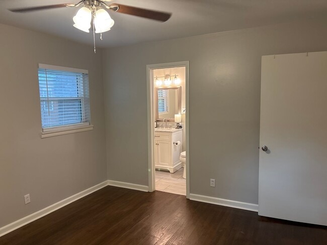 Building Photo - 3819 Marie Cook Dr