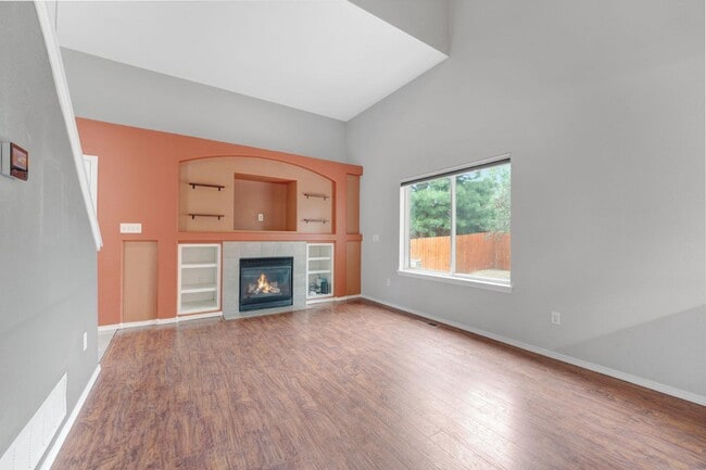 Building Photo - 6510 Stagecoach Ave