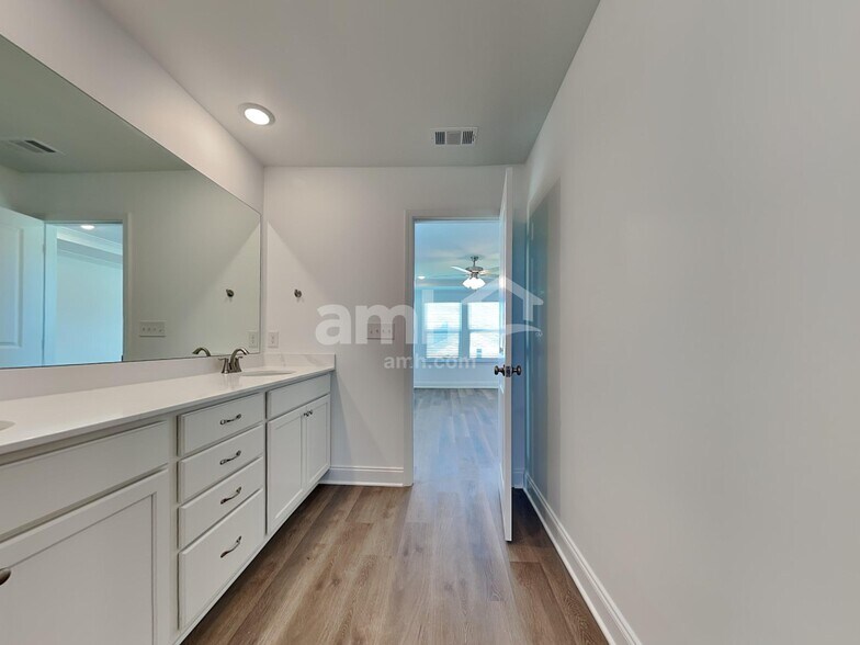 Building Photo - 215 Gershon Wy