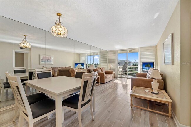 Building Photo - 6021 Bahia Del Mar Cir