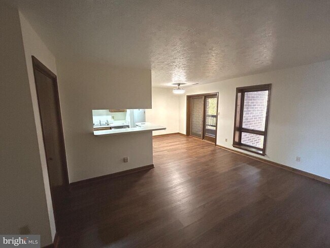 Building Photo - 23240 Chestnut Oak Ct