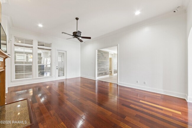 Building Photo - 100 Shumard Dr