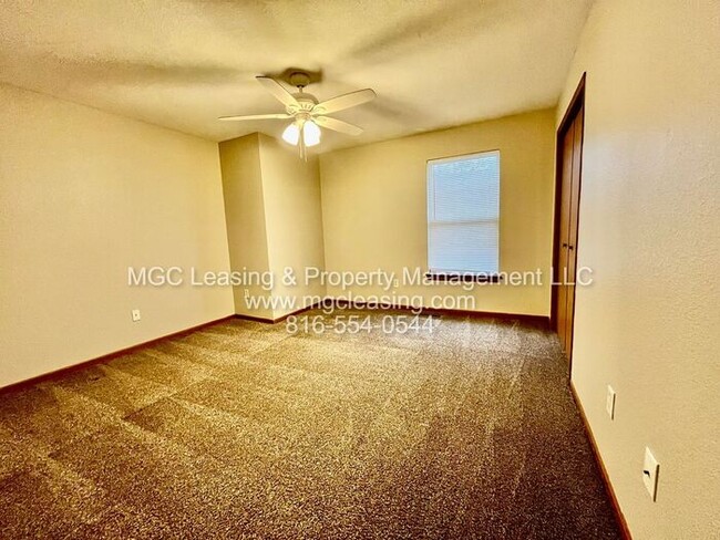 Building Photo - February Move-in Special!