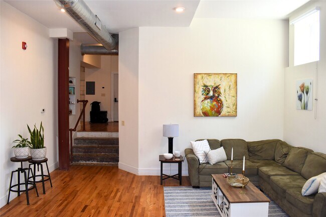 Building Photo - 257 Washington St