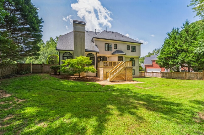 Fenced-in Private backyard - 510 Newburgh Way