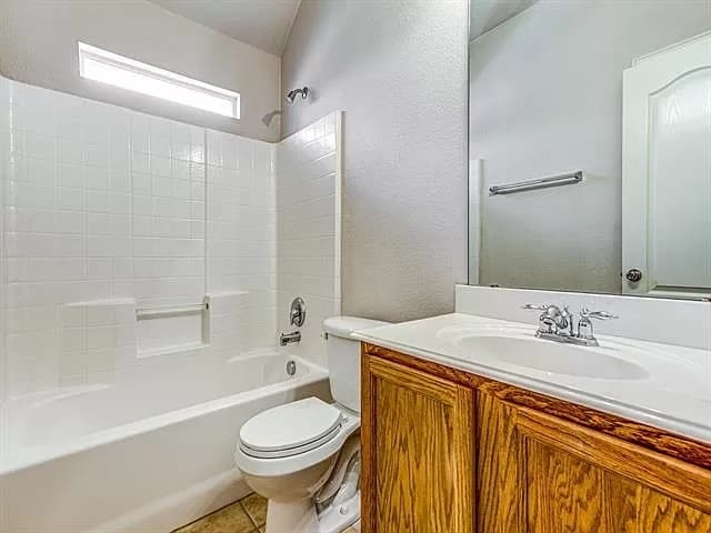 Building Photo - 2761 Cascade Cove Dr