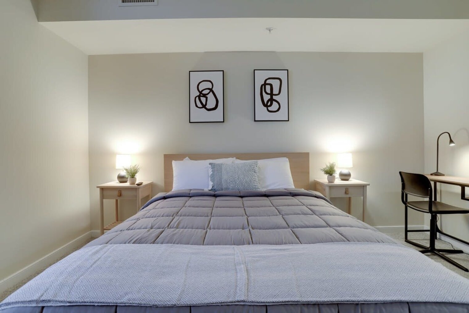 Building Photo - 550 14th St S