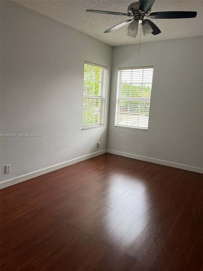 Building Photo - 1844 Salerno Cir