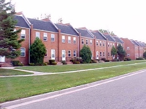 Building Photo - Colonial Manor Apartments