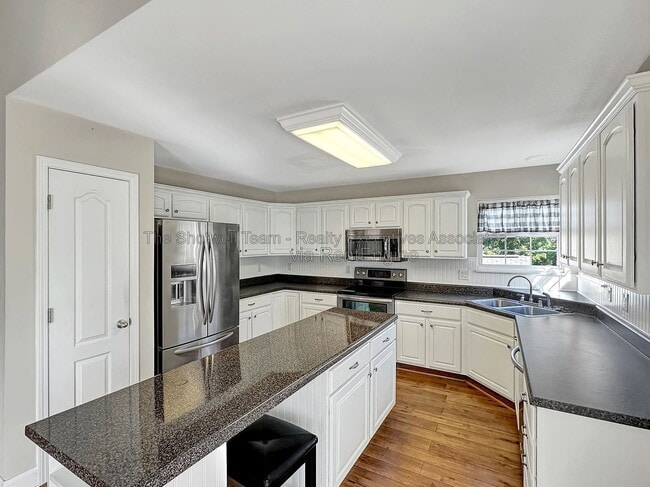 Building Photo - 4130 Oakstone Ln