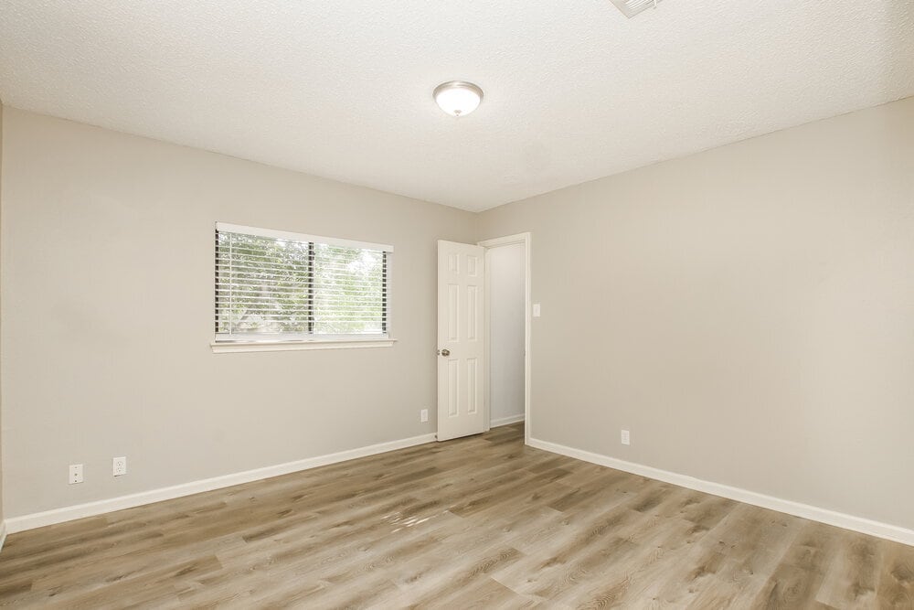 Building Photo - 1232 Dexford Dr