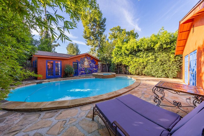 Building Photo - Prime Ojai Location!