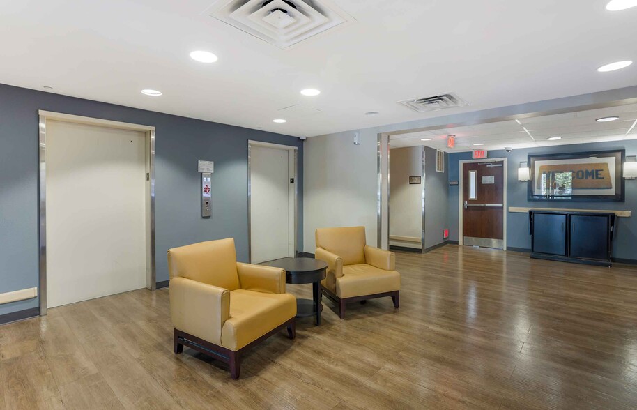 Building Photo - Furnished Studio-Philadelphia - Airport - ...