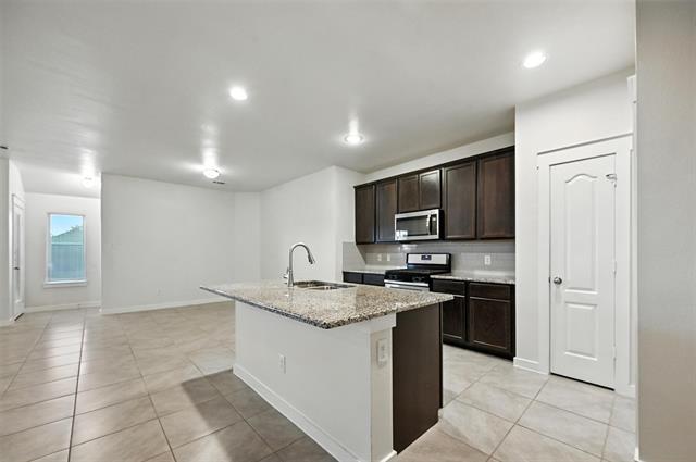 Building Photo - 1581 Ferguson Dr