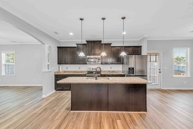 Building Photo - 601 Winfall Dr