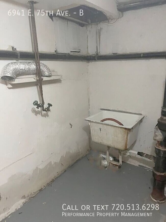 Building Photo - 6941 E 75th Ave