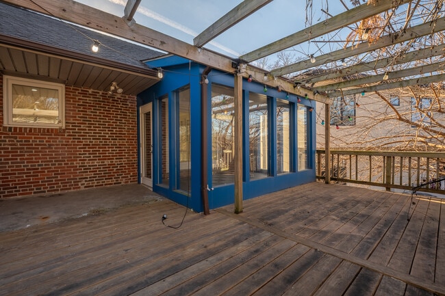 Building Photo - 1407 Leegate Rd NW