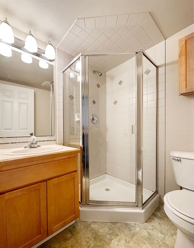 Building Photo - 3bs/2.5ba Seattle Townhome