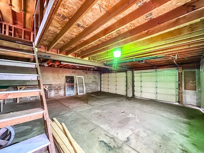 Building Photo - Spacious 5-Bedroom Home with Lofted Garage