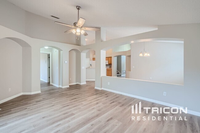 Building Photo - 2964 Hickory Grove Dr