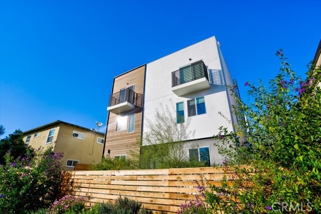 Building Photo - 11639 Burbank Blvd