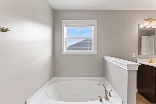 Building Photo - Fenced Yard, Zionsville Schools, Pet Friendly