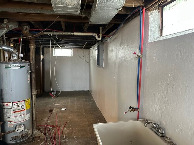 Building Photo - 20277 Rowe St