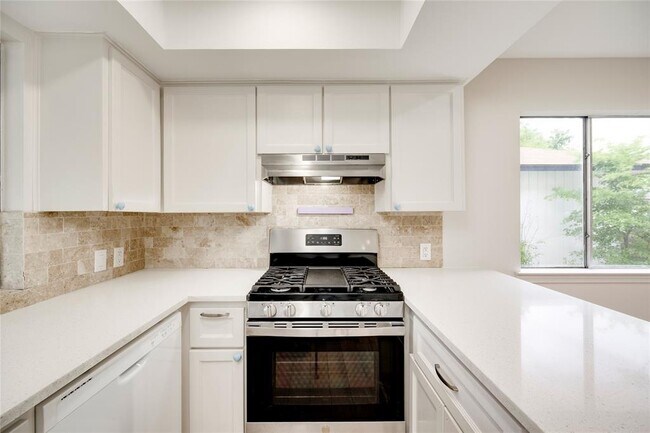 Building Photo - 4811 Brushy Ridge Dr