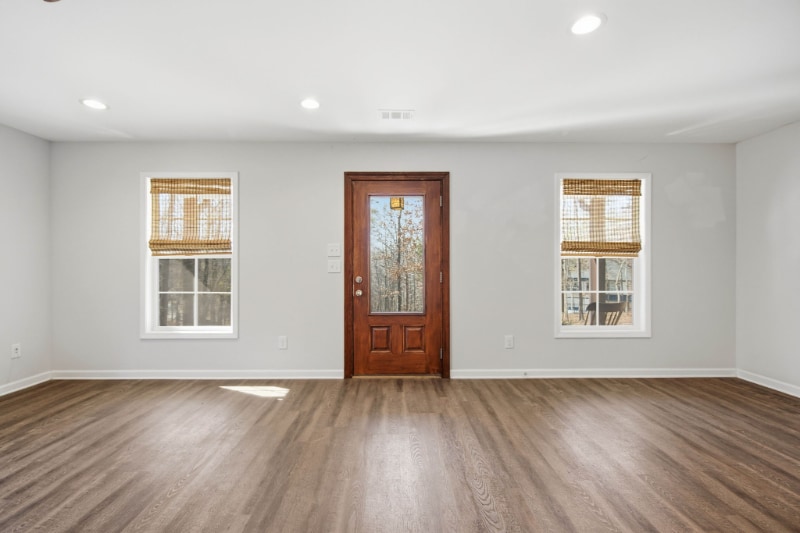 Building Photo - 7621 Maple Pl