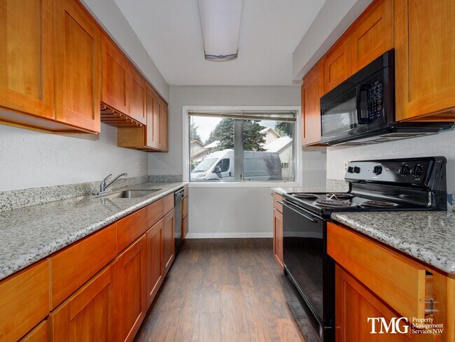 Building Photo - HildebrandtSD-2