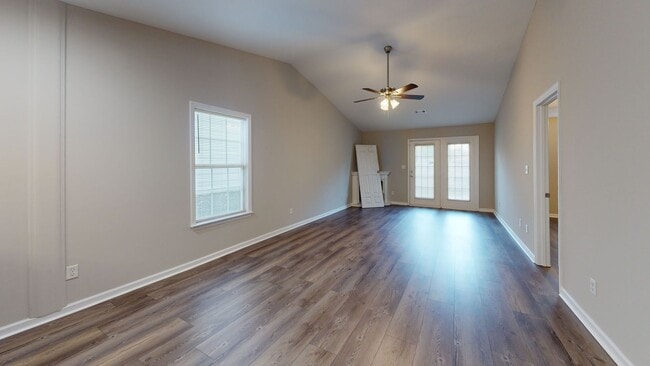 Building Photo - Townhome available now