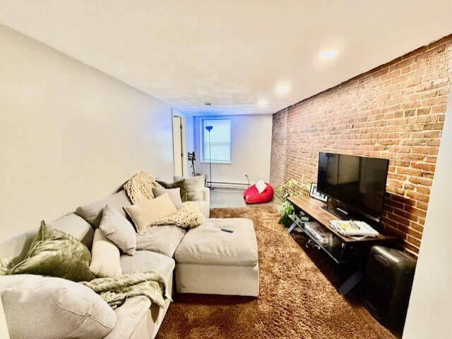 Primary Photo - 29 Charter St