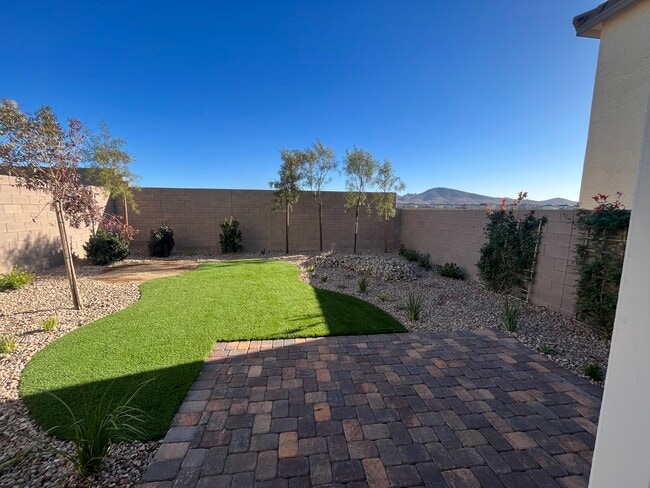 Building Photo - 3543 Dimora St