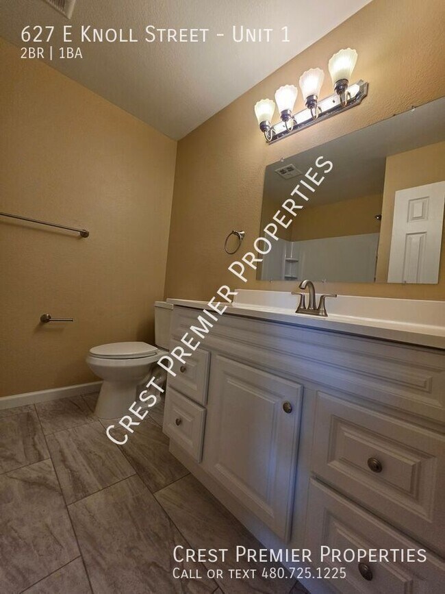 Building Photo - 627 E Knoll St