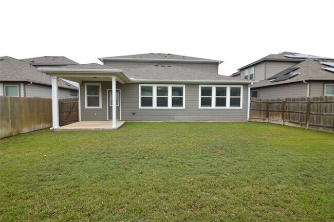 Building Photo - 212 Magna Ln