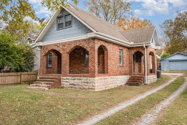 4 Bedroom Now Available! - 4 Bedroom  Now Available!