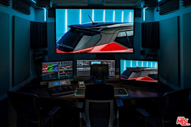 Building Photo - 3769 Greenwood Ave