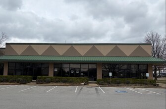 Building Photo - 2323 S Old Missouri Rd