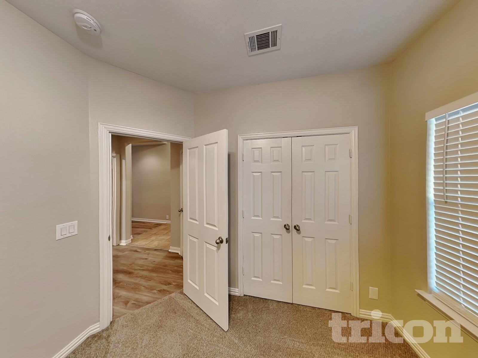 Building Photo - 225 Bison Meadow Dr