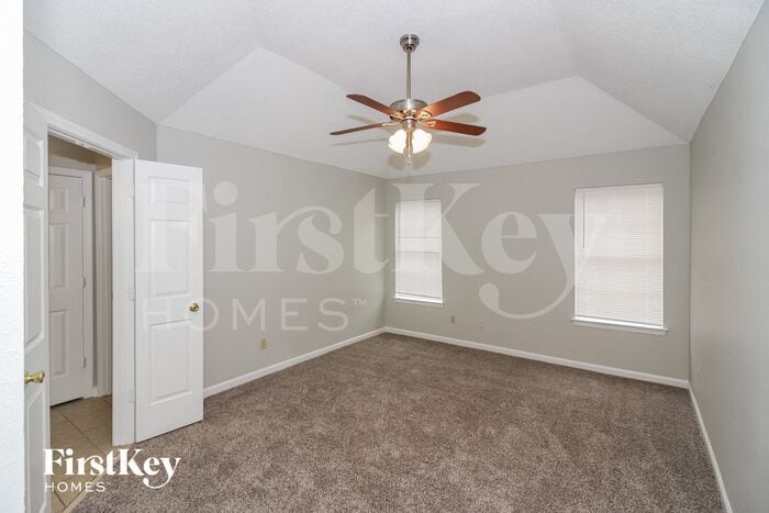 Building Photo - 6935 Naples Dr