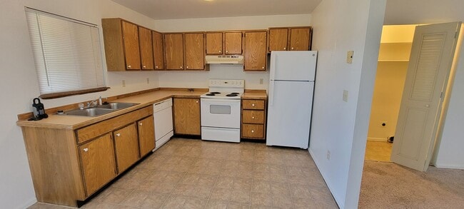 Building Photo - Upper Unit in Fruita