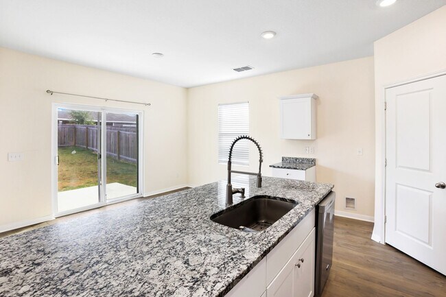 Building Photo - 5 Bed 3 Bath Home at Trails at Culebra sub...
