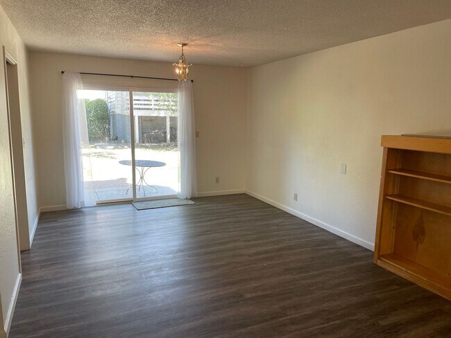 Building Photo - **RESERVE NOW FOR SUMMER 2026**  Spacious ...