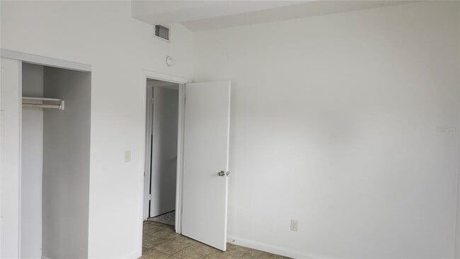 Building Photo - 1405 Ambassador Ave