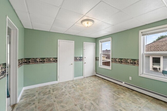 Building Photo - 69 Nesmith St
