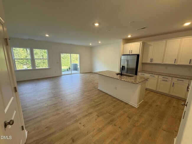 Building Photo - 337 Sweetbay Tree Dr