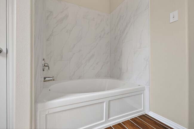 Building Photo - 3215 Sapphire Star Dr