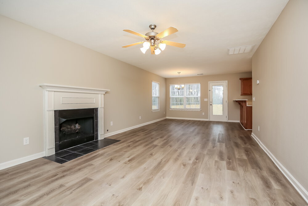 Building Photo - 141 Lyndhurst Dr